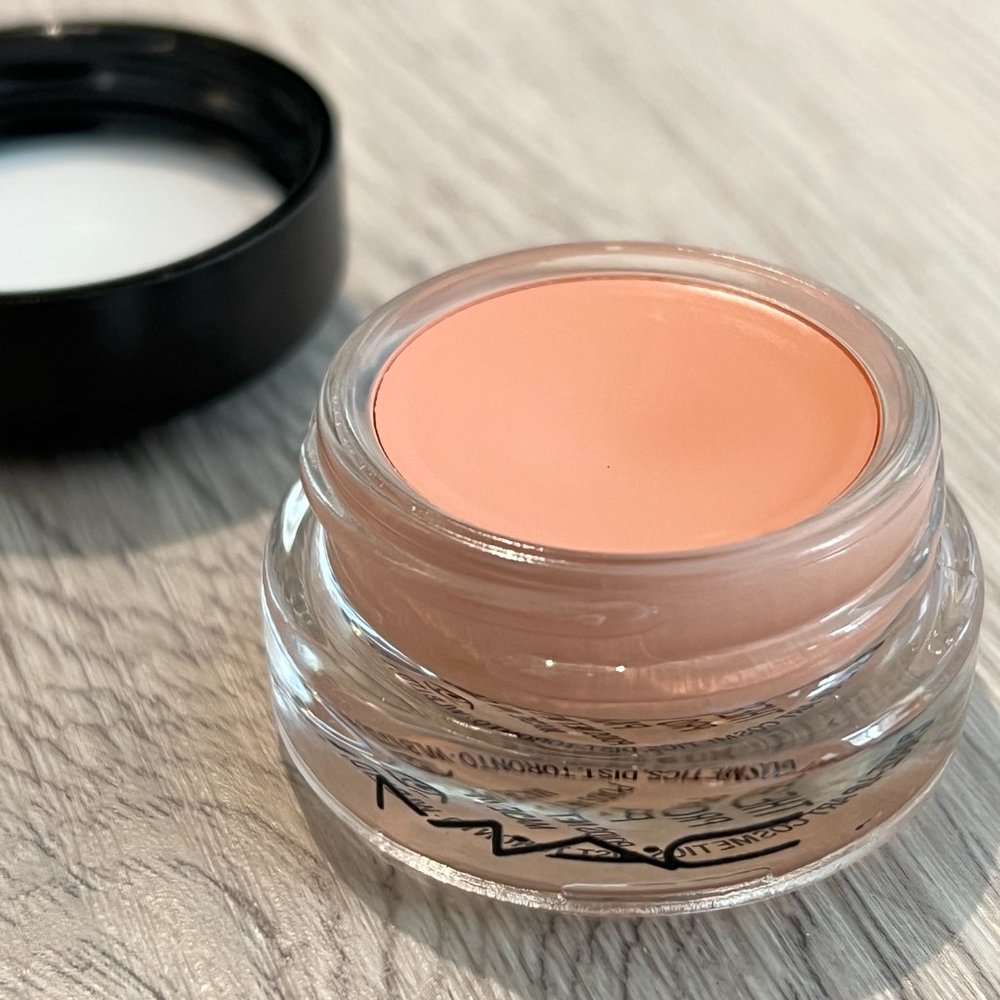 MAC Cosmetics Pro Longwear Paint Pot (Art Thera-Peachy) - Picture 1 of 8